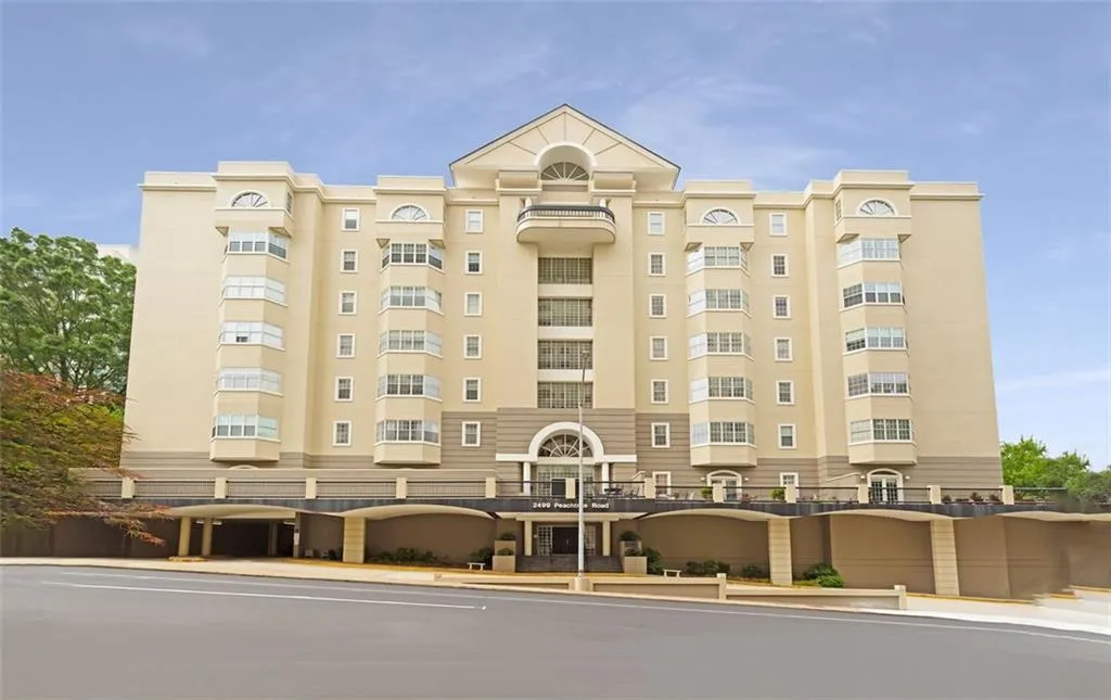 2499 Peachtree Road Ne Unit 503, Atlanta, Georgia 30305, 2 Bedrooms Bedrooms, ,2 BathroomsBathrooms,Residential,For Sale,2499 Peachtree Road Ne Unit 503,7631846