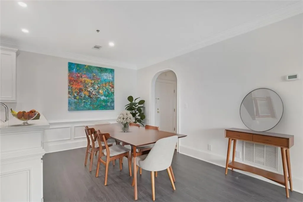 2499 Peachtree Road Ne Unit 503, Atlanta, Georgia 30305, 2 Bedrooms Bedrooms, ,2 BathroomsBathrooms,Residential,For Sale,2499 Peachtree Road Ne Unit 503,7631846