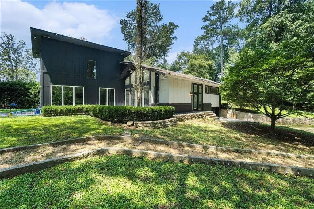 1087 Lee Circle Ne, Atlanta, Georgia 30324, 5 Bedrooms Bedrooms, ,4 BathroomsBathrooms,Residential,For Sale,1087 Lee Circle Ne,7632104