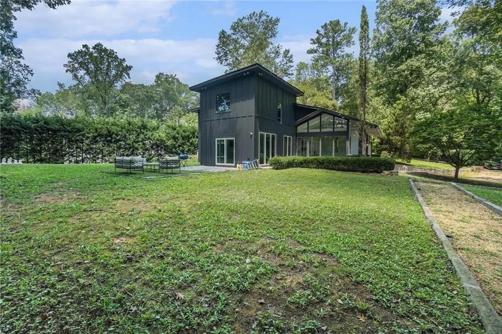 1087 Lee Circle Ne, Atlanta, Georgia 30324, 5 Bedrooms Bedrooms, ,4 BathroomsBathrooms,Residential,For Sale,1087 Lee Circle Ne,7632104
