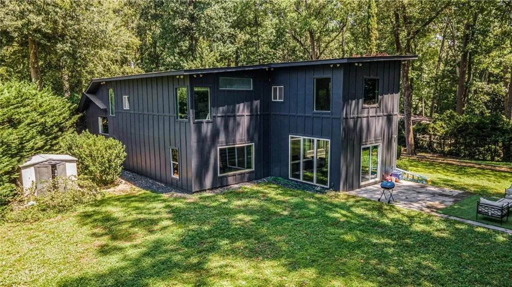 1087 Lee Circle Ne, Atlanta, Georgia 30324, 5 Bedrooms Bedrooms, ,4 BathroomsBathrooms,Residential,For Sale,1087 Lee Circle Ne,7632104
