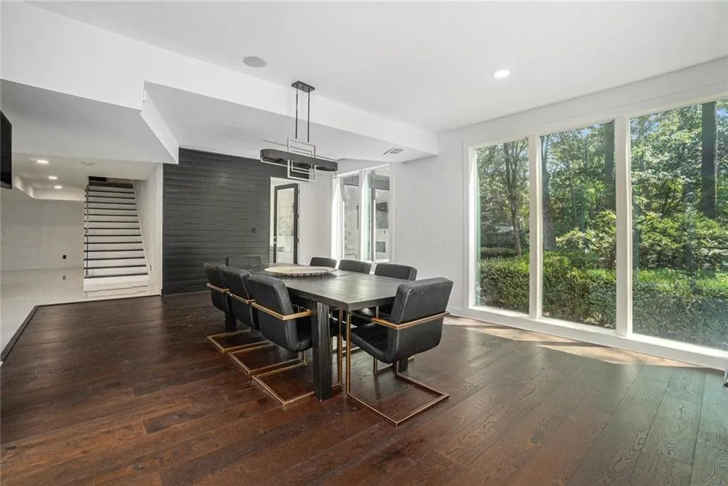 1087 Lee Circle Ne, Atlanta, Georgia 30324, 5 Bedrooms Bedrooms, ,4 BathroomsBathrooms,Residential,For Sale,1087 Lee Circle Ne,7632104