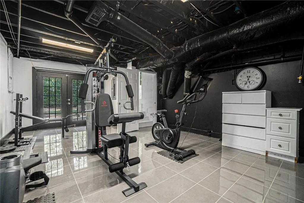 1087 Lee Circle Ne, Atlanta, Georgia 30324, 5 Bedrooms Bedrooms, ,4 BathroomsBathrooms,Residential,For Sale,1087 Lee Circle Ne,7632104