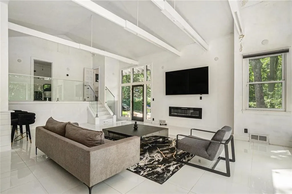 1087 Lee Circle Ne, Atlanta, Georgia 30324, 5 Bedrooms Bedrooms, ,4 BathroomsBathrooms,Residential,For Sale,1087 Lee Circle Ne,7632104