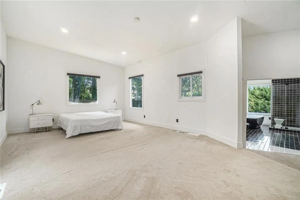 1087 Lee Circle Ne, Atlanta, Georgia 30324, 5 Bedrooms Bedrooms, ,4 BathroomsBathrooms,Residential,For Sale,1087 Lee Circle Ne,7632104