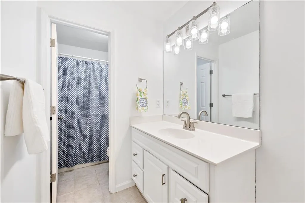 1201 Pine Heights Drive, Atlanta, Georgia 30324, 2 Bedrooms Bedrooms, ,2 BathroomsBathrooms,Residential,For Sale,1201 Pine Heights Drive,7643160