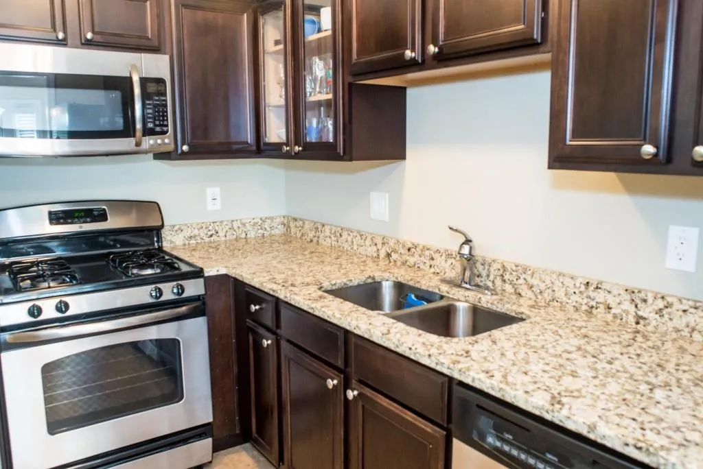 6980 Roswell Road Unit B2, Atlanta, Georgia 30328, 2 Bedrooms Bedrooms, ,2 BathroomsBathrooms,Residential,Sold,6980 Roswell Road Unit B2,5681325