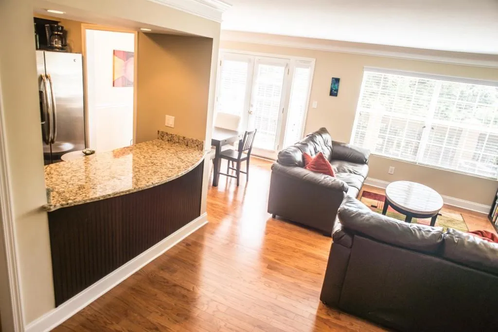 6980 Roswell Road Unit B2, Atlanta, Georgia 30328, 2 Bedrooms Bedrooms, ,2 BathroomsBathrooms,Residential,Sold,6980 Roswell Road Unit B2,5681325