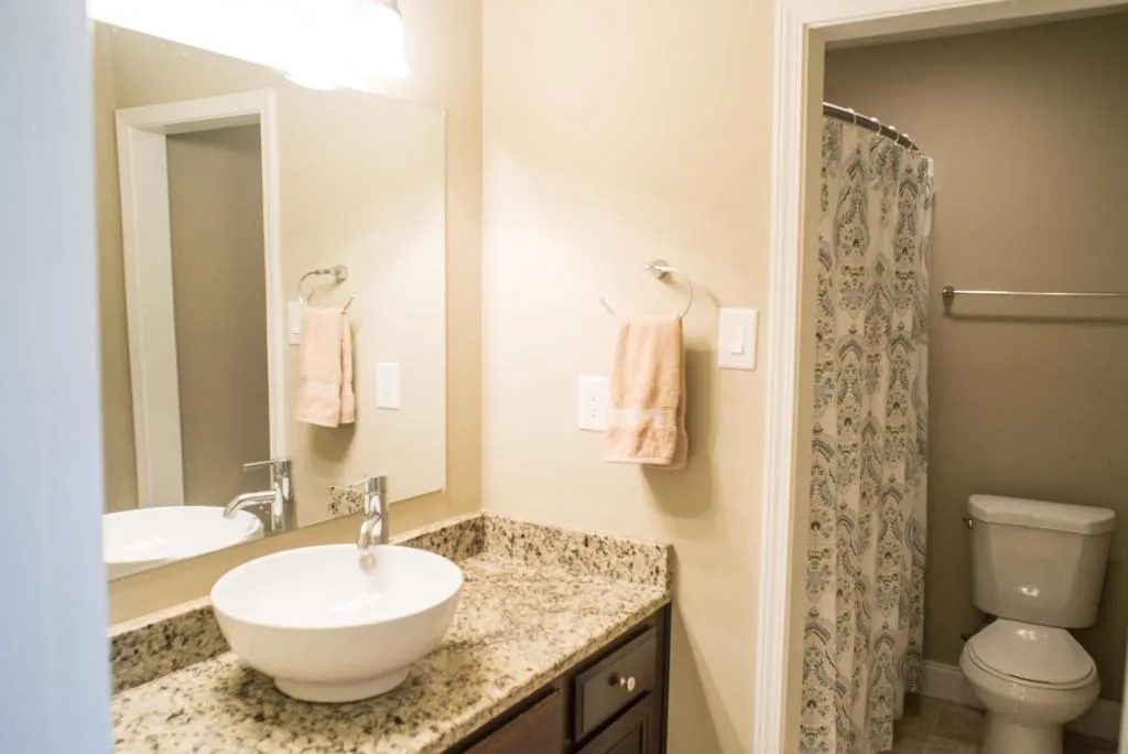 6980 Roswell Road Unit B2, Atlanta, Georgia 30328, 2 Bedrooms Bedrooms, ,2 BathroomsBathrooms,Residential,Sold,6980 Roswell Road Unit B2,5681325