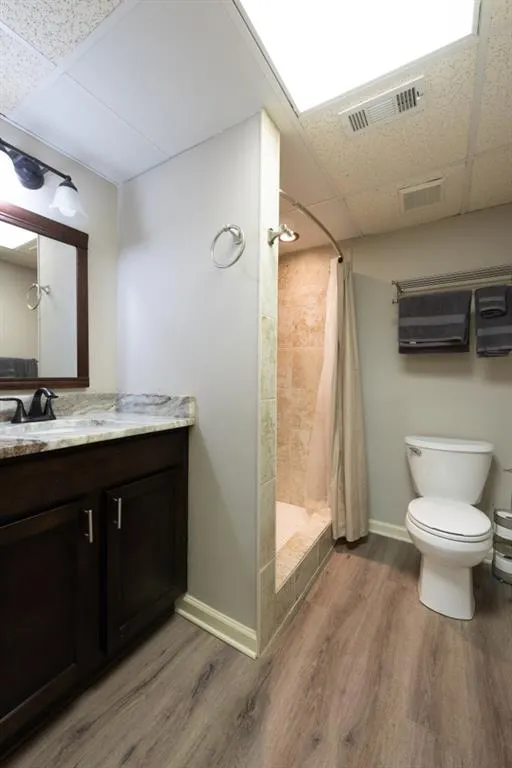 561 Dalrymple Road, Sandy Springs, Georgia 30328, 6 Bedrooms Bedrooms, ,4 BathroomsBathrooms,Residential,Sold,561 Dalrymple Road,6831349