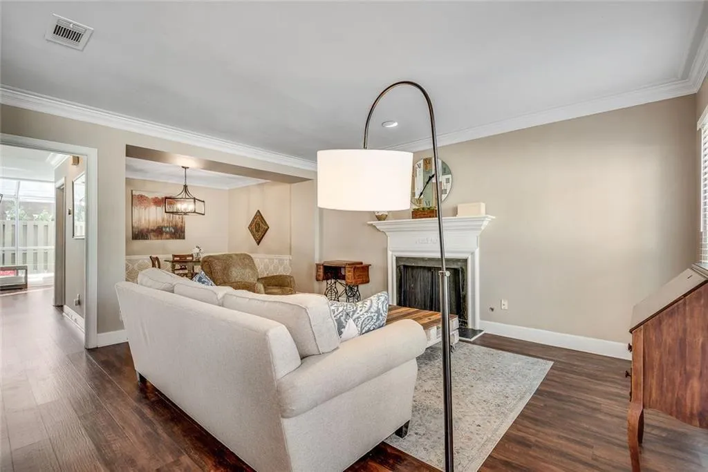 100 Mount Vernon Circle, Atlanta, Georgia 30338, 2 Bedrooms Bedrooms, ,2 BathroomsBathrooms,Residential,For Sale,100 Mount Vernon Circle,7728293