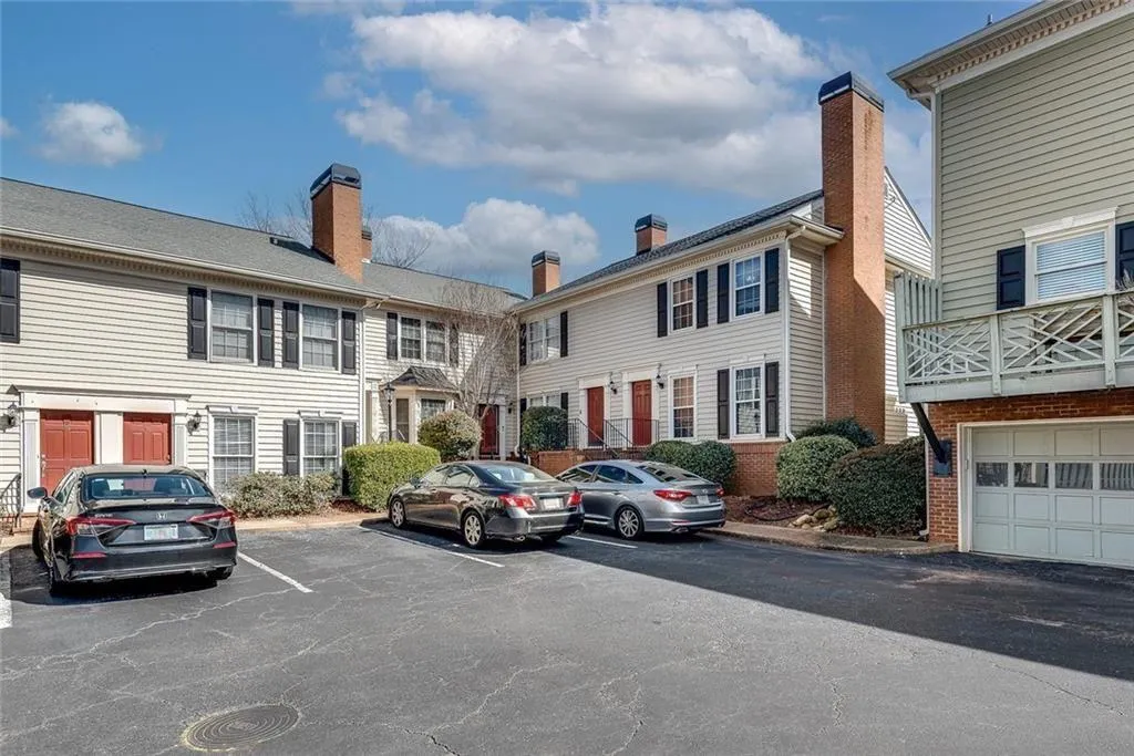 100 Mount Vernon Circle, Atlanta, Georgia 30338, 2 Bedrooms Bedrooms, ,2 BathroomsBathrooms,Residential,For Sale,100 Mount Vernon Circle,7728293