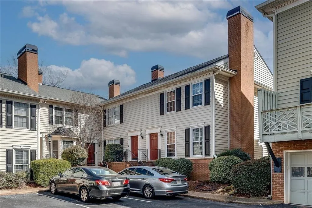 100 Mount Vernon Circle, Atlanta, Georgia 30338, 2 Bedrooms Bedrooms, ,2 BathroomsBathrooms,Residential,For Sale,100 Mount Vernon Circle,7728293