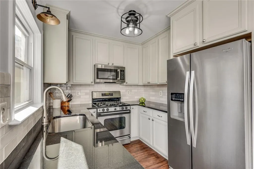100 Mount Vernon Circle, Atlanta, Georgia 30338, 2 Bedrooms Bedrooms, ,2 BathroomsBathrooms,Residential,For Sale,100 Mount Vernon Circle,7728293