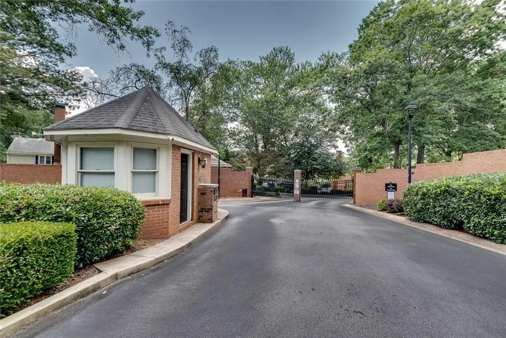 100 Mount Vernon Circle, Atlanta, Georgia 30338, 2 Bedrooms Bedrooms, ,2 BathroomsBathrooms,Residential,For Sale,100 Mount Vernon Circle,7728293