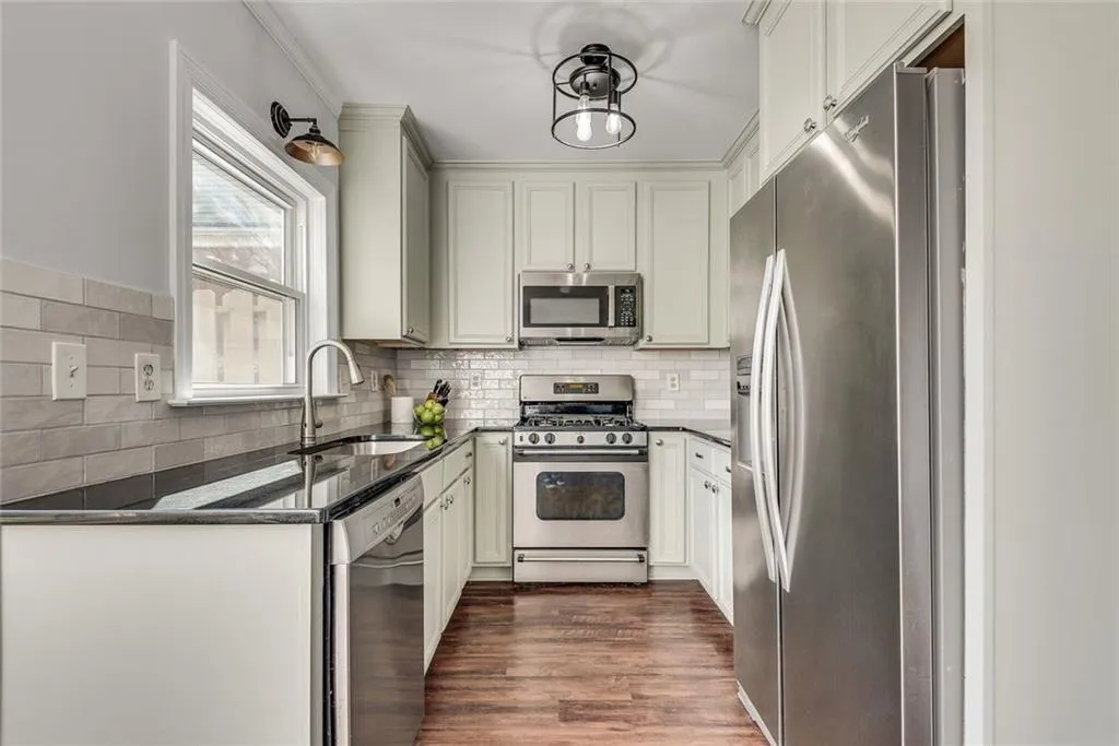 100 Mount Vernon Circle, Atlanta, Georgia 30338, 2 Bedrooms Bedrooms, ,2 BathroomsBathrooms,Residential,For Sale,100 Mount Vernon Circle,7728293