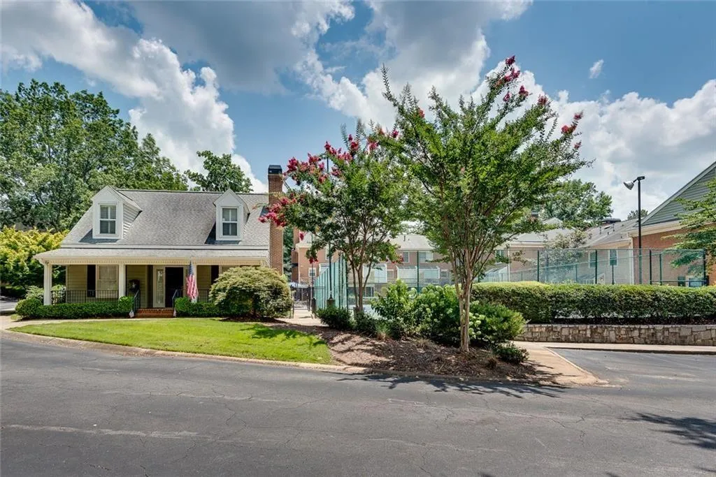 100 Mount Vernon Circle, Atlanta, Georgia 30338, 2 Bedrooms Bedrooms, ,2 BathroomsBathrooms,Residential,For Sale,100 Mount Vernon Circle,7728293