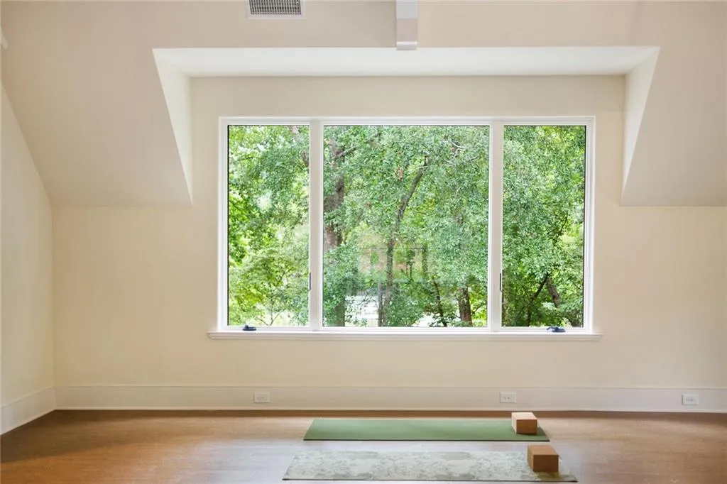 1714 Brandon Hall Drive, Atlanta, Georgia 30350, 4 Bedrooms Bedrooms, ,5 BathroomsBathrooms,Residential,Sold,1714 Brandon Hall Drive,7068576 1714 Brandon Hall Drive, Atlanta, Georgia 30350, 4 Bedrooms Bedrooms, ,5 BathroomsBathrooms,Residential,Sold,1714 Brandon Hall Drive,7068576