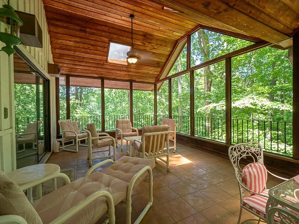 Screen Porch