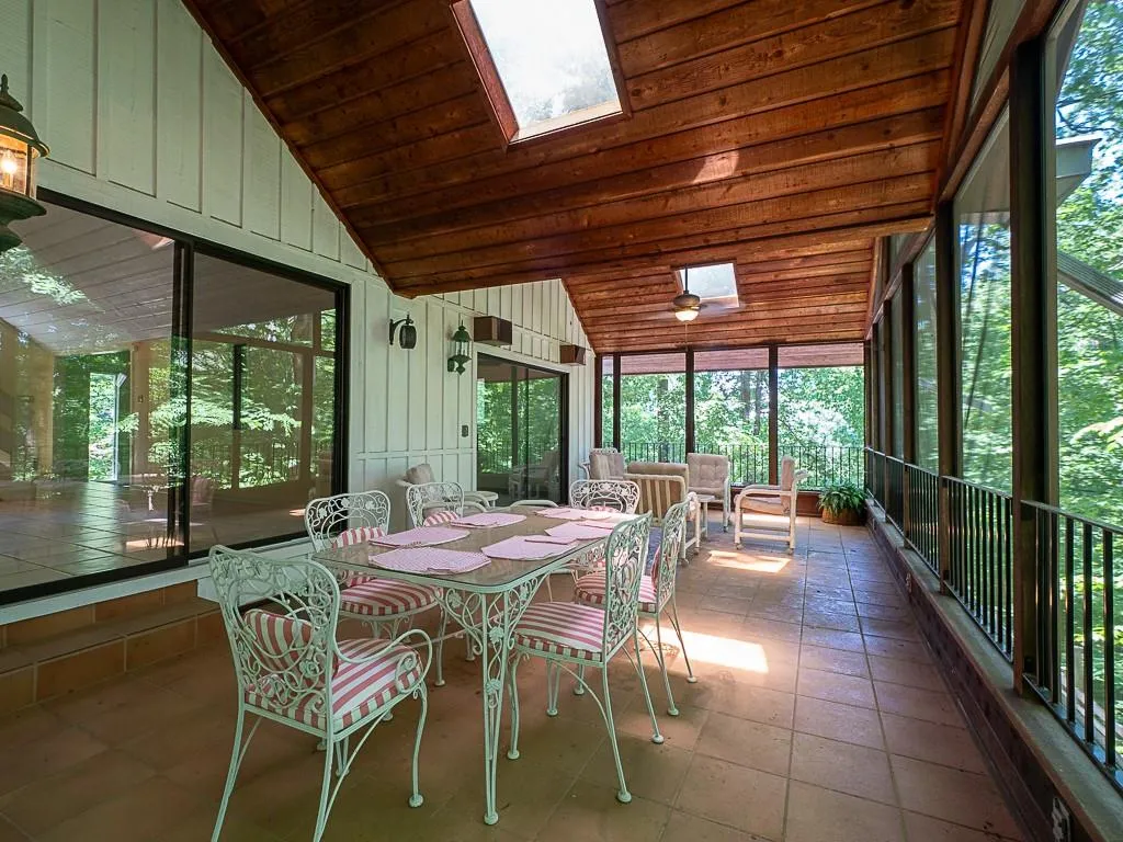 Screen Porch