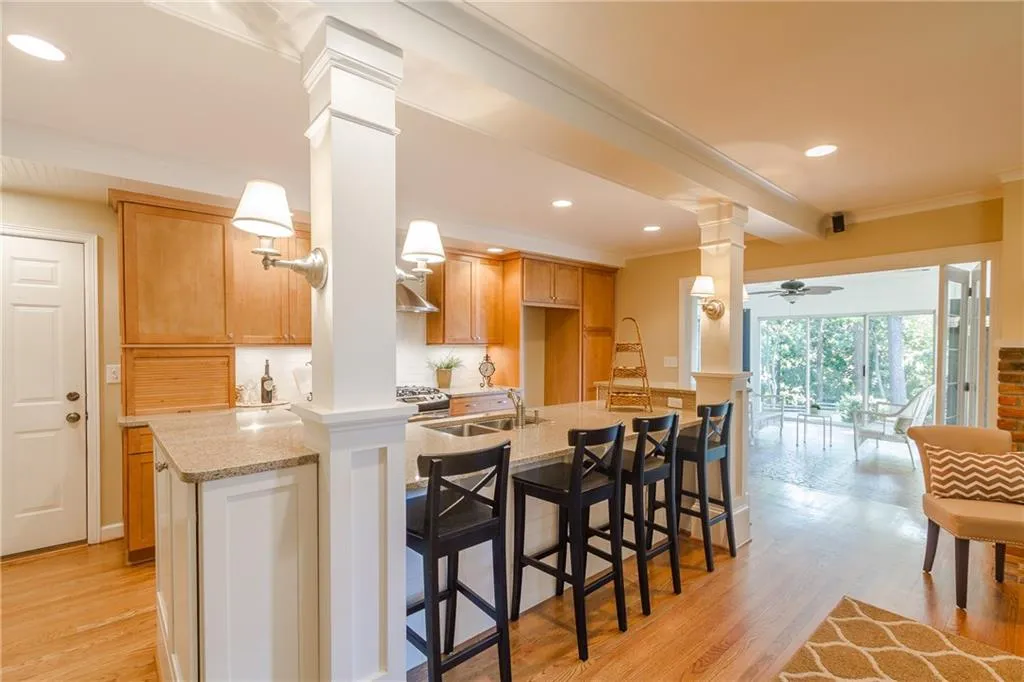 5985 Greenbrier Road, Atlanta, Georgia 30328, 3 Bedrooms Bedrooms, ,2 BathroomsBathrooms,Residential,Sold,5985 Greenbrier Road,5744939
