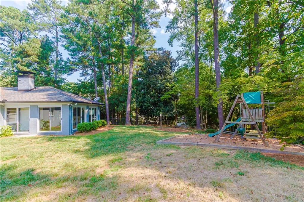 5985 Greenbrier Road, Atlanta, Georgia 30328, 3 Bedrooms Bedrooms, ,2 BathroomsBathrooms,Residential,Sold,5985 Greenbrier Road,5744939