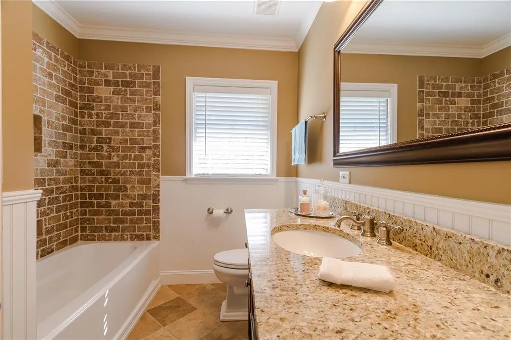 5985 Greenbrier Road, Atlanta, Georgia 30328, 3 Bedrooms Bedrooms, ,2 BathroomsBathrooms,Residential,Sold,5985 Greenbrier Road,5744939