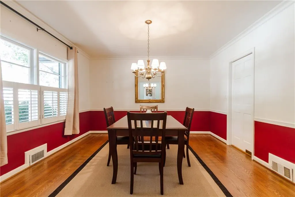 5985 Greenbrier Road, Atlanta, Georgia 30328, 3 Bedrooms Bedrooms, ,2 BathroomsBathrooms,Residential,Sold,5985 Greenbrier Road,5744939