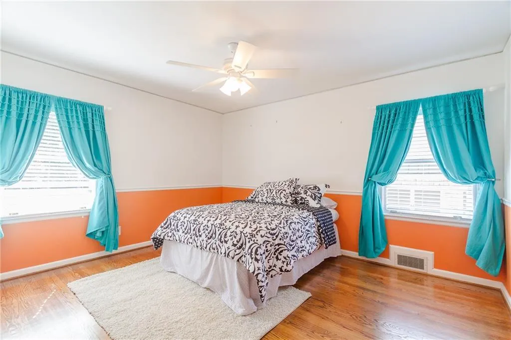 5985 Greenbrier Road, Atlanta, Georgia 30328, 3 Bedrooms Bedrooms, ,2 BathroomsBathrooms,Residential,Sold,5985 Greenbrier Road,5744939