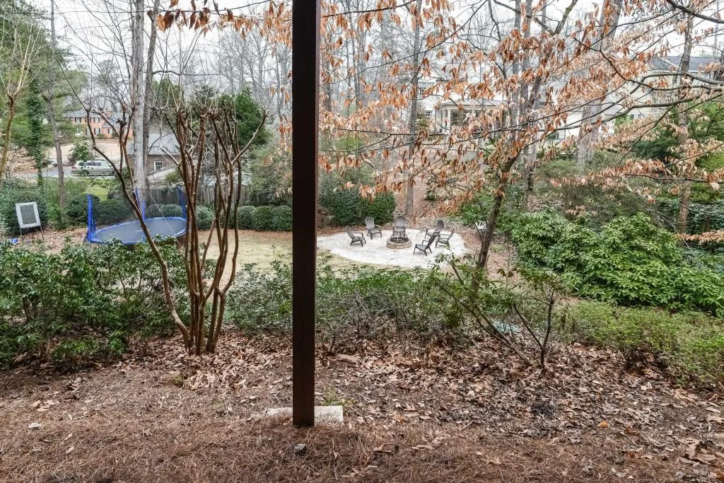 130 Old College Way, Sandy Springs, Georgia 30328, 5 Bedrooms Bedrooms, ,3 BathroomsBathrooms,Residential,Sold,130 Old College Way,5811085