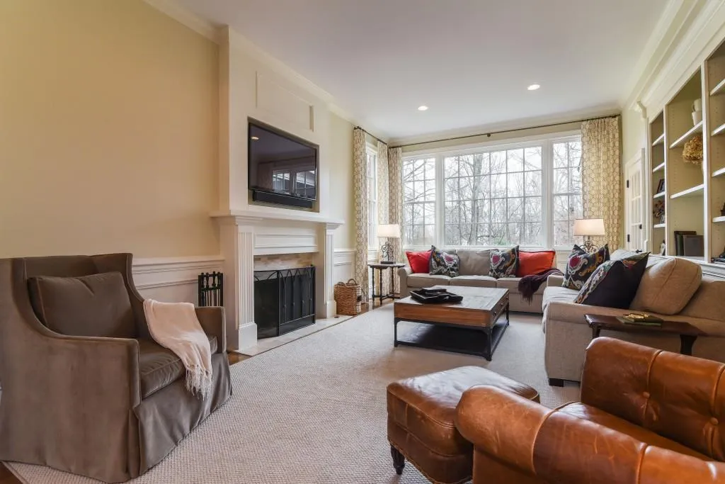 130 Old College Way, Sandy Springs, Georgia 30328, 5 Bedrooms Bedrooms, ,3 BathroomsBathrooms,Residential,Sold,130 Old College Way,5811085