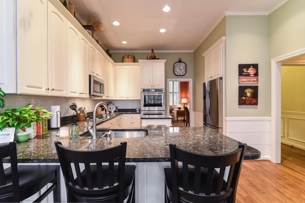 130 Old College Way, Sandy Springs, Georgia 30328, 5 Bedrooms Bedrooms, ,3 BathroomsBathrooms,Residential,Sold,130 Old College Way,5811085