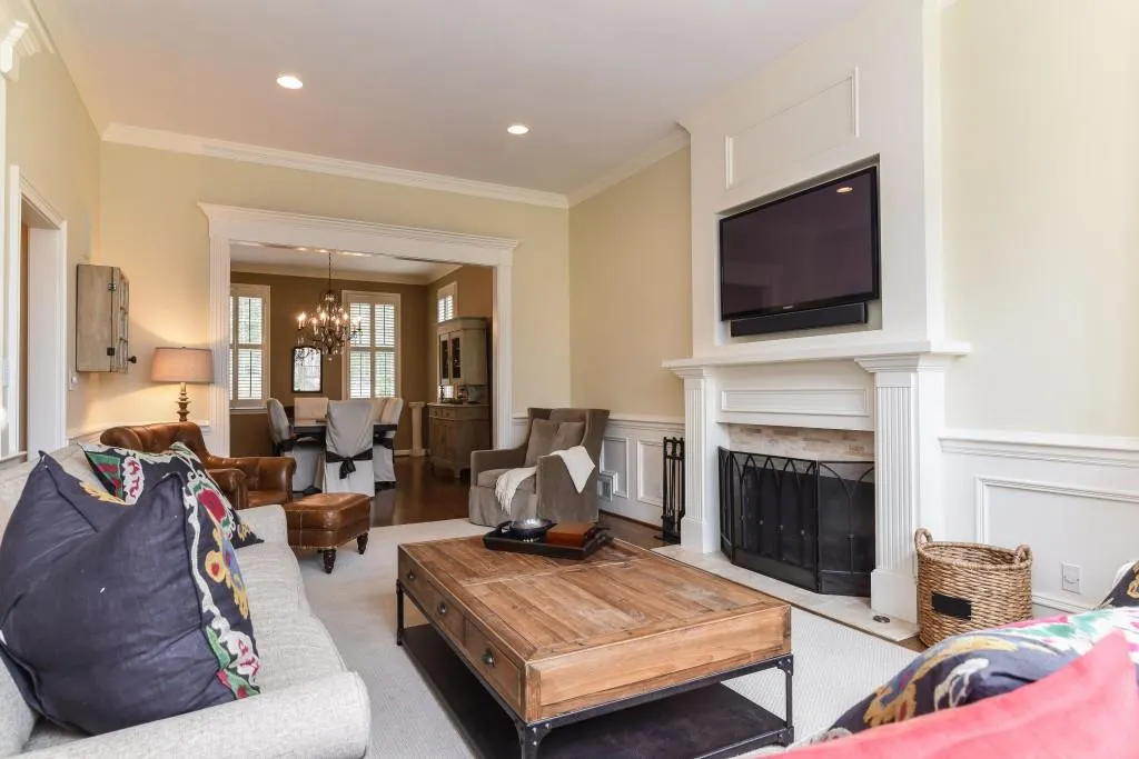 130 Old College Way, Sandy Springs, Georgia 30328, 5 Bedrooms Bedrooms, ,3 BathroomsBathrooms,Residential,Sold,130 Old College Way,5811085