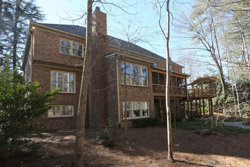 170 Wing Mill Road, Sandy Springs, Georgia 30350, 5 Bedrooms Bedrooms, ,4 BathroomsBathrooms,Residential,Sold,170 Wing Mill Road,5641916