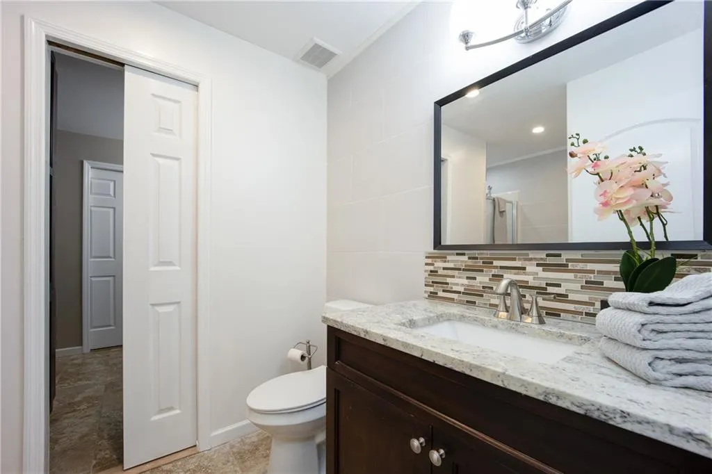 5430 Chemin De Vie, Sandy Springs, Georgia 30342, 2 Bedrooms Bedrooms, ,2 BathroomsBathrooms,Residential,Sold,5430 Chemin De Vie,6836145