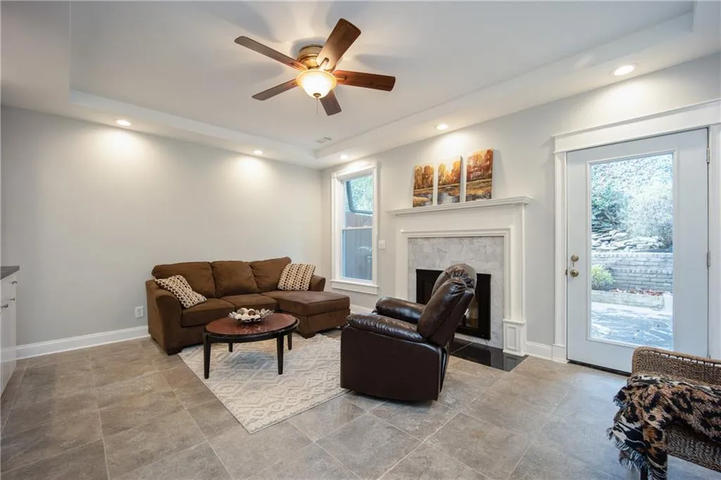 5430 Chemin De Vie, Sandy Springs, Georgia 30342, 2 Bedrooms Bedrooms, ,2 BathroomsBathrooms,Residential,Sold,5430 Chemin De Vie,6836145