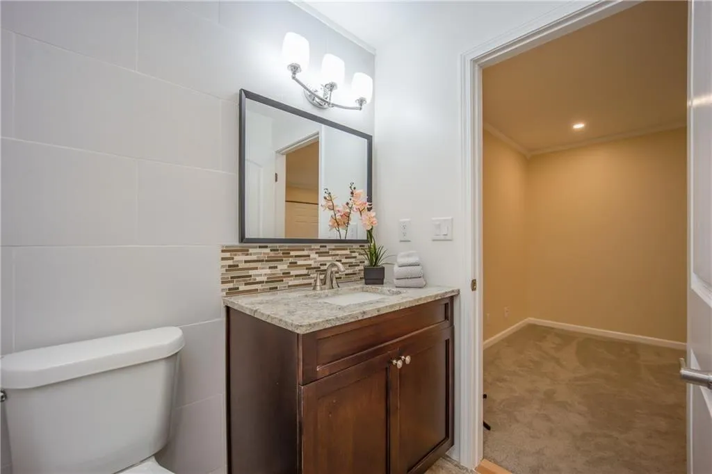 5430 Chemin De Vie, Sandy Springs, Georgia 30342, 2 Bedrooms Bedrooms, ,2 BathroomsBathrooms,Residential,Sold,5430 Chemin De Vie,6836145