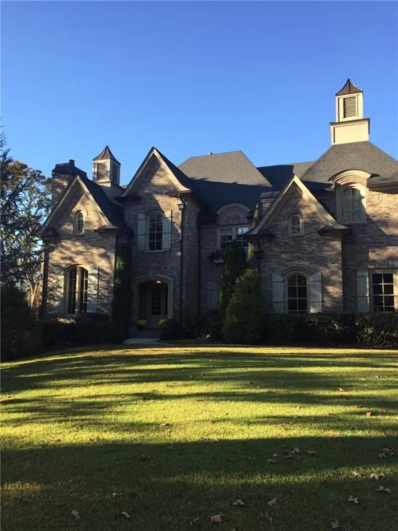 6200 Aberdeen Drive, Atlanta, Georgia 30328, 5 Bedrooms Bedrooms, ,5 BathroomsBathrooms,Residential,Sold,6200 Aberdeen Drive,5774536