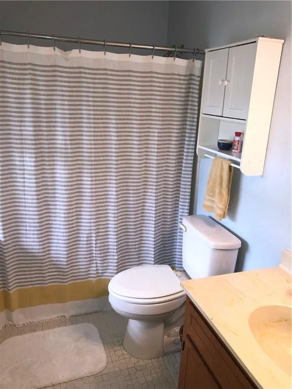 6020 Blackwater Trail Nw, Sandy Springs, Georgia 30328, 5 Bedrooms Bedrooms, ,4 BathroomsBathrooms,Residential,Sold,6020 Blackwater Trail Nw,6689819