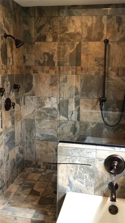 6020 Blackwater Trail Nw, Sandy Springs, Georgia 30328, 5 Bedrooms Bedrooms, ,4 BathroomsBathrooms,Residential,Sold,6020 Blackwater Trail Nw,6689819