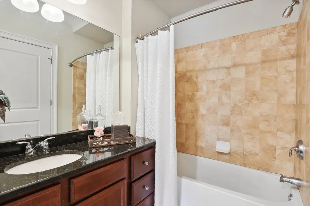 200 River Vista Drive Unit 716, Atlanta, Georgia 30339, 1 Bedroom Bedrooms, ,1 BathroomBathrooms,Residential,Sold,200 River Vista Drive Unit 716,7085277