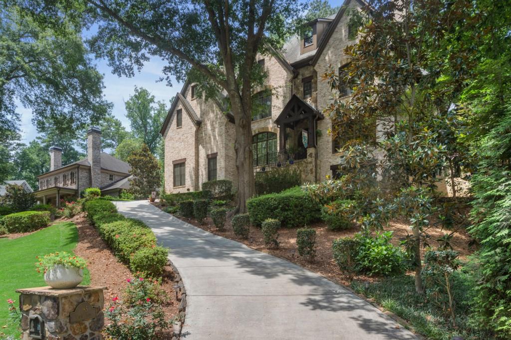 185 Worth Drive, Sandy Springs, Georgia 30327, 6 Bedrooms Bedrooms, ,6 BathroomsBathrooms,Residential,Sold,185 Worth Drive,7272083