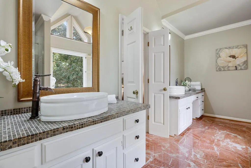 1510 Bakers Glen Drive, Atlanta, Georgia 30350, 5 Bedrooms Bedrooms, ,4 BathroomsBathrooms,Residential,Sold,1510 Bakers Glen Drive,5929576