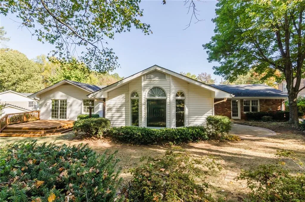 231 Hillswick Court, Sandy Springs, Georgia 30328, 3 Bedrooms Bedrooms, ,3 BathroomsBathrooms,Residential,Sold,231 Hillswick Court,5768724