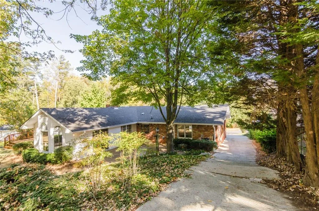 231 Hillswick Court, Sandy Springs, Georgia 30328, 3 Bedrooms Bedrooms, ,3 BathroomsBathrooms,Residential,Sold,231 Hillswick Court,5768724