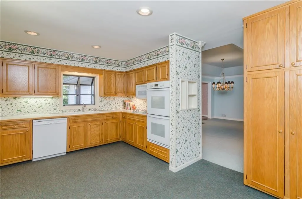 231 Hillswick Court, Sandy Springs, Georgia 30328, 3 Bedrooms Bedrooms, ,3 BathroomsBathrooms,Residential,Sold,231 Hillswick Court,5768724