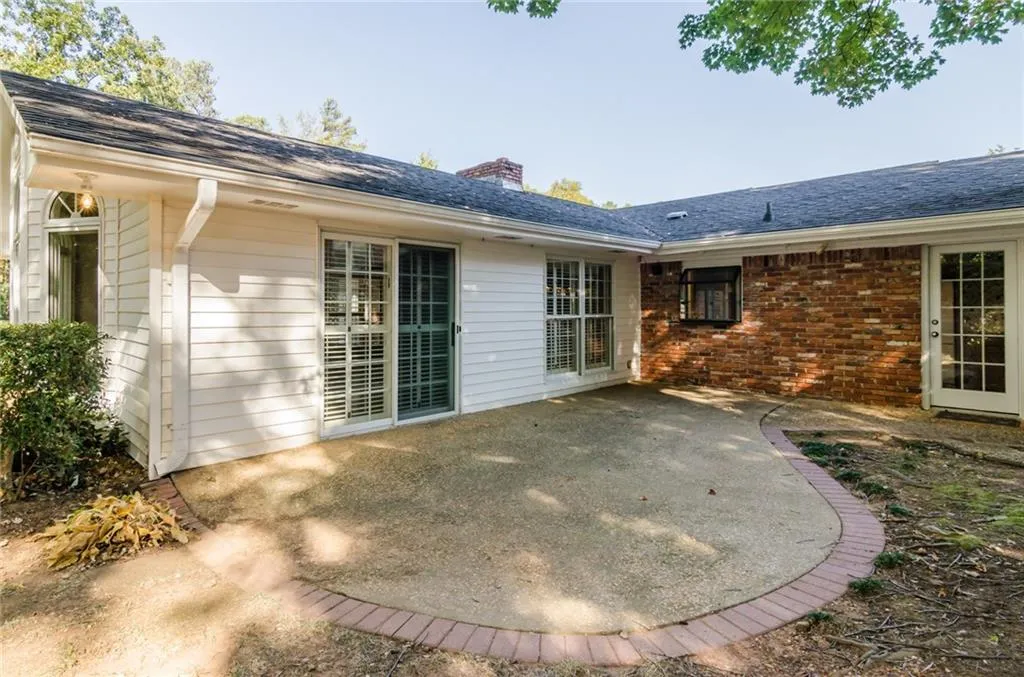 231 Hillswick Court, Sandy Springs, Georgia 30328, 3 Bedrooms Bedrooms, ,3 BathroomsBathrooms,Residential,Sold,231 Hillswick Court,5768724