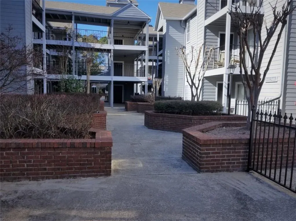 522 Granville Court Unit 522, Sandy Springs, Georgia 30328, 1 Bedroom Bedrooms, ,1 BathroomBathrooms,Residential,Sold,522 Granville Court Unit 522,6113426