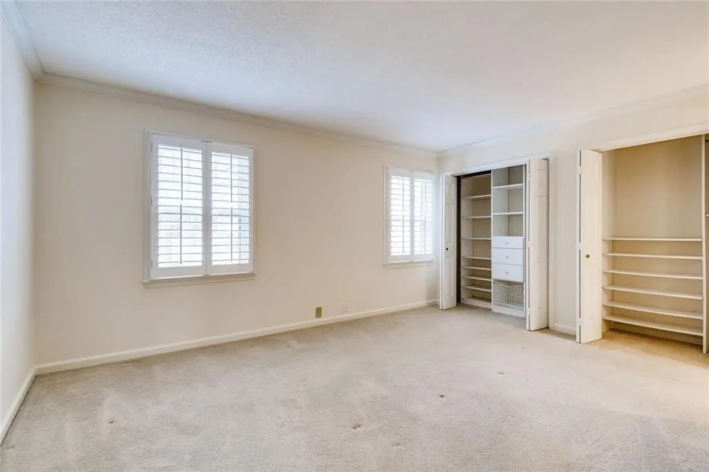 101 Dunwoody Chace, Sandy Springs, Georgia 30328, 3 Bedrooms Bedrooms, ,3 BathroomsBathrooms,Residential,Sold,101 Dunwoody Chace,6840639