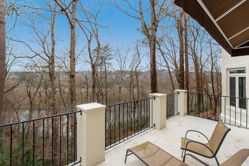 25 Pointe Ridge Drive, Atlanta, Georgia 30328, 4 Bedrooms Bedrooms, ,3 BathroomsBathrooms,Residential,Sold,25 Pointe Ridge Drive,6115283